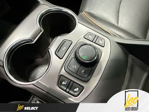Used 2024 GMC Terrain AT4 w/ Tech Package AWD/4WD image 22
