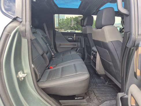 Used 2024 GMC Hummer EV 3X AWD/4WD image 31