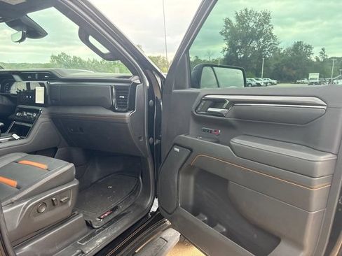 Used 2024 GMC Sierra 1500 AT4 w/ Technology Package AWD/4WD image 21