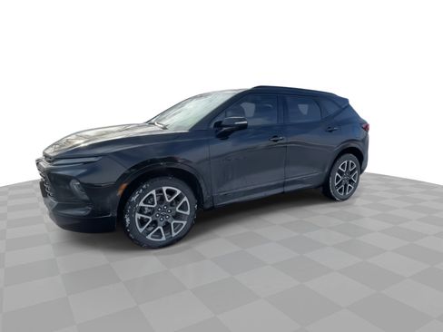 Used 2024 Chevrolet Blazer RS w/ Driver Confidence II Package image 4