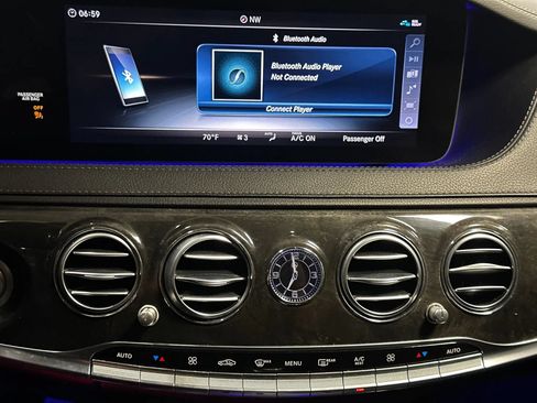 Used 2018 Mercedes-Benz S 560 Sedan image 32