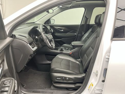 Certified 2022 GMC Terrain SLT w/ Infotainment Package II image 3