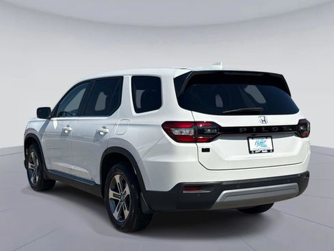 Used 2023 Honda Pilot EX-L image 6