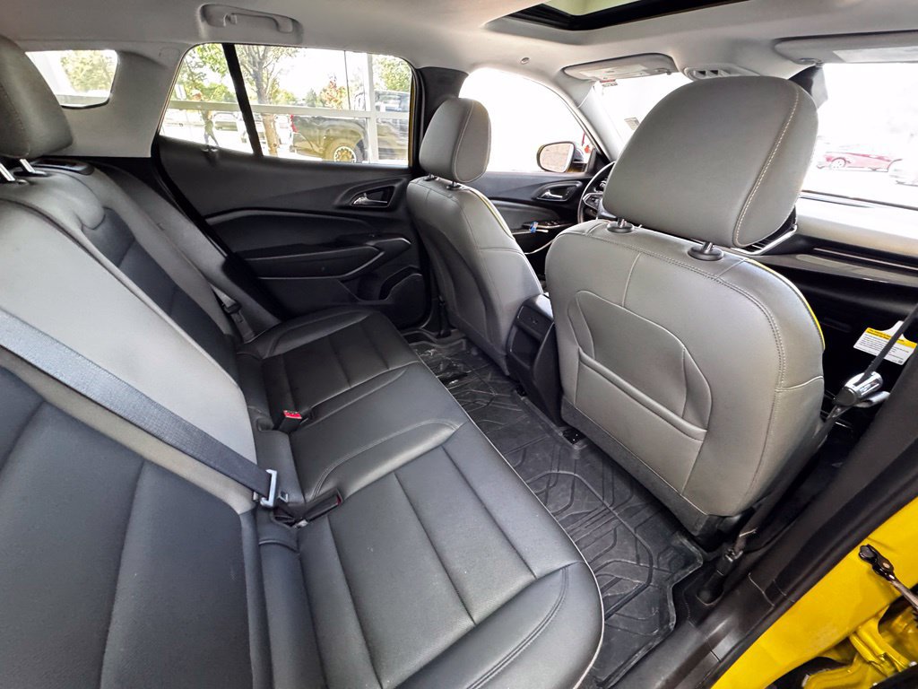 Used 2025 Chevrolet Trax ACTIV w/ Sunroof Package FWD image 47