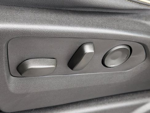 Used 2024 Chevrolet Suburban Premier RWD image 25