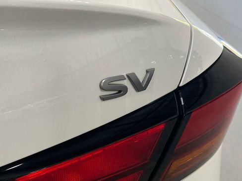 Used 2024 Nissan Altima 2.5 SV image 38