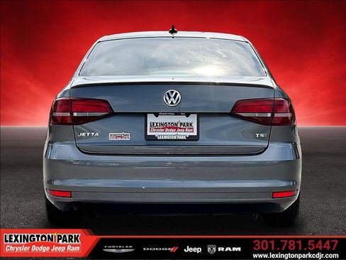 Used 2017 Volkswagen Jetta Sport FWD image 6
