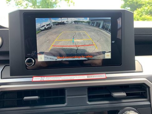 New 2026 Toyota 4Runner SR5 AWD/4WD image 23