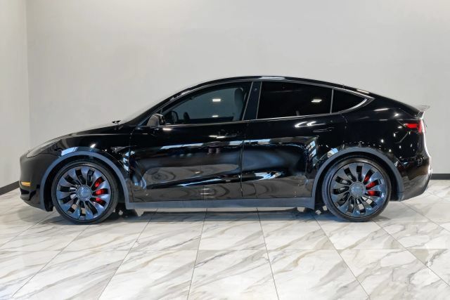 Used 2022 Tesla Model Y Performance AWD/4WD image 15