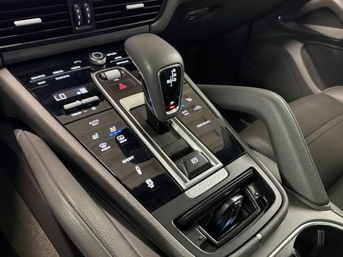 Certified 2019 Porsche Cayenne S AWD/4WD image 23