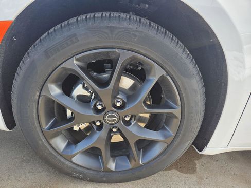 New 2026 Chrysler Pacifica Limited w/ S Appearance Package image 32