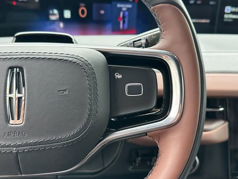 New 2026 Lincoln Navigator L Reserve AWD/4WD image 11