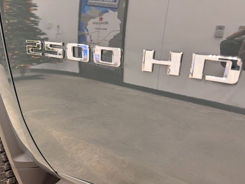 Used 2025 Chevrolet Silverado 2500 LT image 25