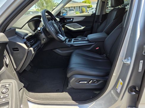 Used 2026 Acura MDX SH-AWD image 10