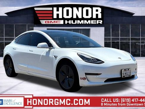 Used 2019 Tesla Model 3 Standard Range RWD image 1
