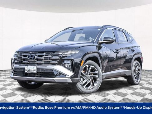 Certified 2025 Hyundai Tucson Limited AWD/4WD image 2