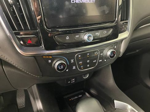 Certified 2023 Chevrolet Traverse Premier FWD image 8