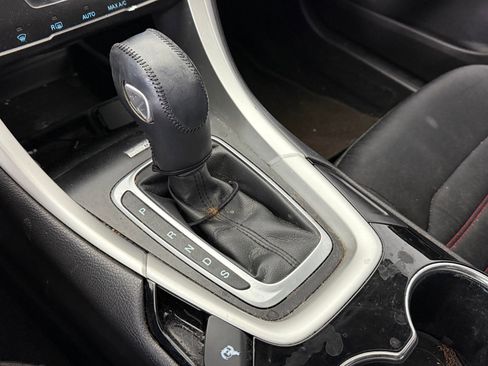 Used 2014 Ford Fusion SE image 19