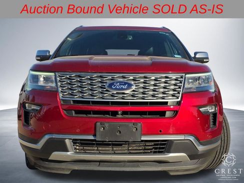 Used 2018 Ford Explorer Platinum image 2