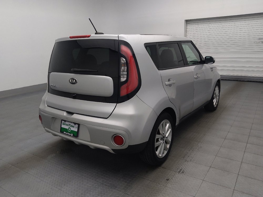 Used 2018 Kia Soul + w/ Primo Package FWD image 9