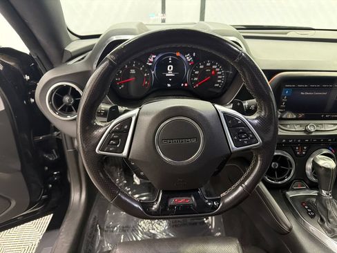 Used 2019 Chevrolet Camaro SS RWD image 17