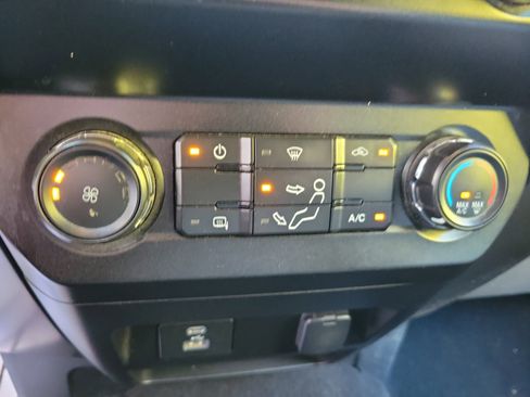 Used 2020 Ford F350 XLT image 24