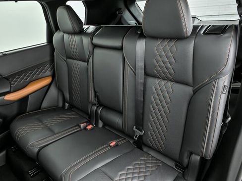 New 2025 Mitsubishi Outlander SEL image 15