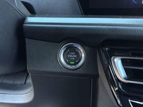 Certified 2026 Chevrolet Traverse LT w/ Midnight/Sport Edition image 28