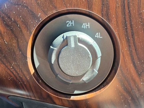 Used 2011 Ford F450 Lariat w/ Lariat Ultimate Pkg image 26