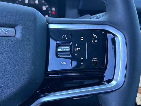 Used 2024 Land Rover Discovery Sport S image 30