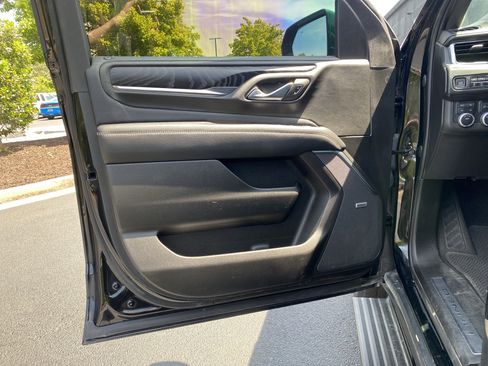 Used 2023 GMC Yukon XL Denali AWD/4WD image 21