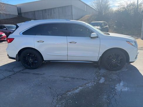 Used 2017 Acura MDX SH-AWD w/ Advance Package image 4