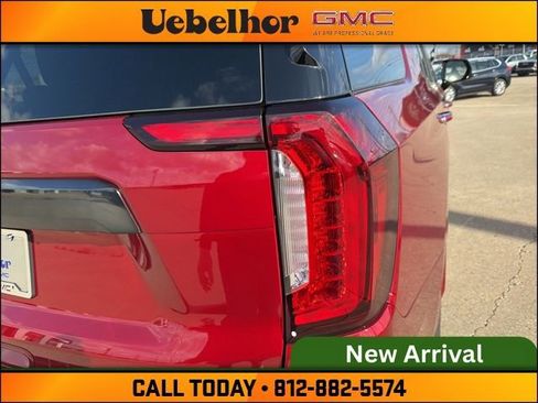 Used 2024 GMC Yukon Denali Ultimate image 12