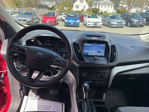 Used 2017 Ford Escape SE w/ Equipment Group 201A AWD/4WD image 22