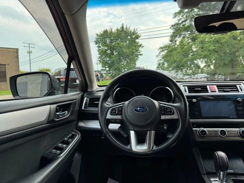 Used 2017 Subaru Outback 2.5i Premium AWD/4WD image 18