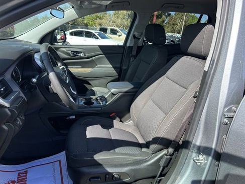 Used 2023 GMC Acadia SLE w/ Driver Convenience Package image 14