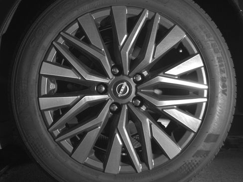 Used 2025 Nissan Altima 2.5 SV image 14