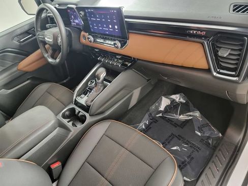 Used 2024 GMC Canyon AT4 w/ Canyon Safety Plus Package AWD/4WD image 19