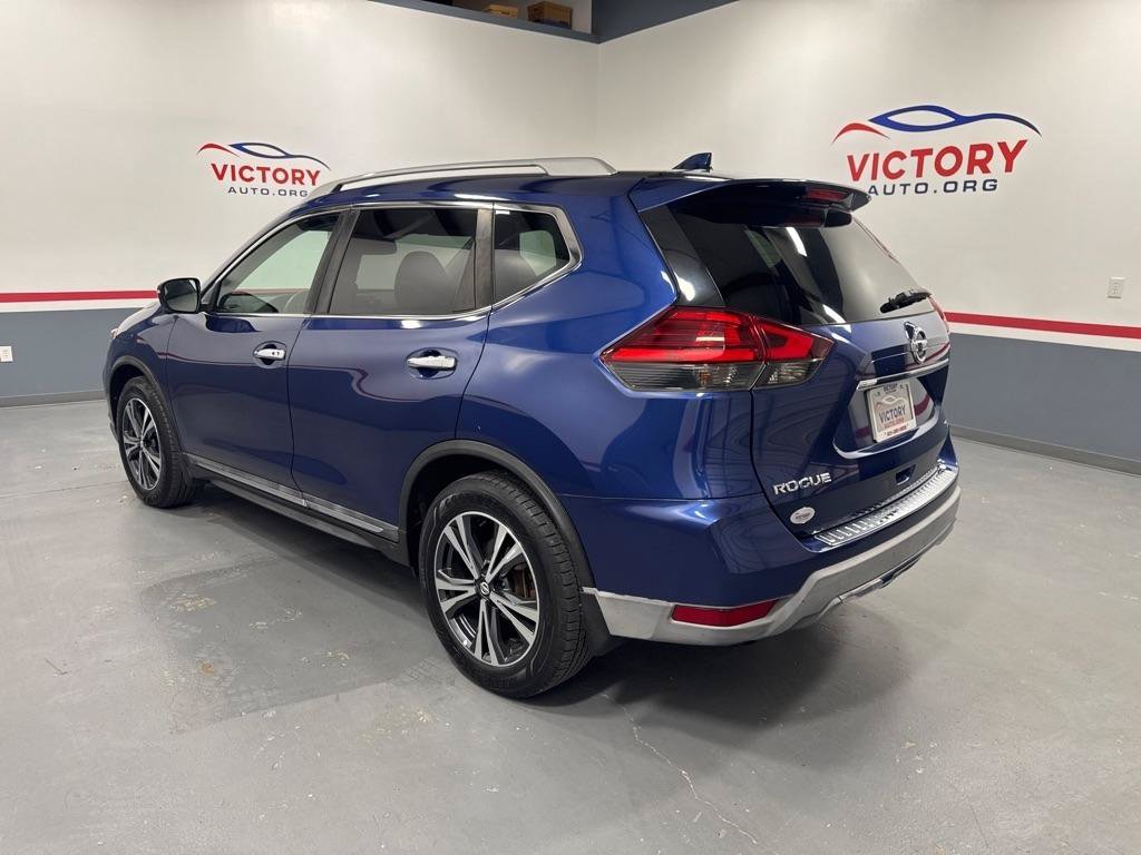 Used 2017 Nissan Rogue SL w/ SL Premium Package FWD image 4