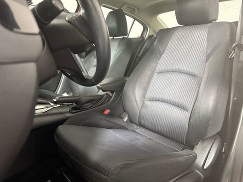 Used 2016 MAZDA MAZDA3 i Touring w/ Popular Equipment Package image 19