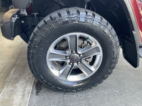 Used 2021 Jeep Wrangler Unlimited Sahara w/ Uconnect 4C Nav & Sound Group image 11