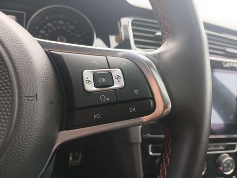 Used 2018 Volkswagen GTI SE w/ SE Leather Package image 18