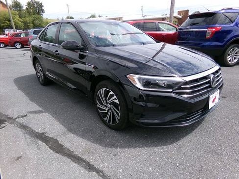 Used 2020 Volkswagen Jetta SEL image 3