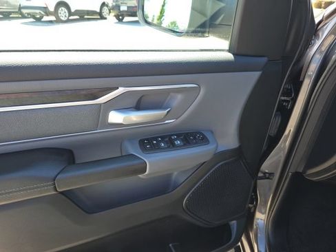 Used 2022 RAM 1500 Big Horn AWD/4WD image 12