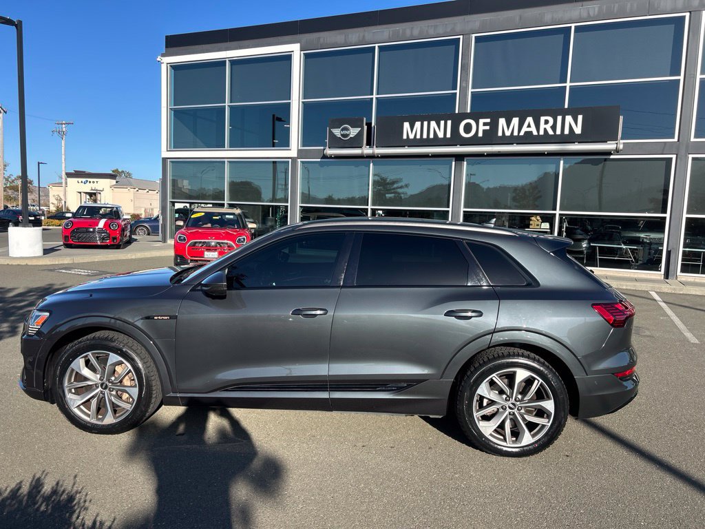 Used 2021 Audi e-tron Premium Plus w/ Premium Plus Package AWD/4WD image 2