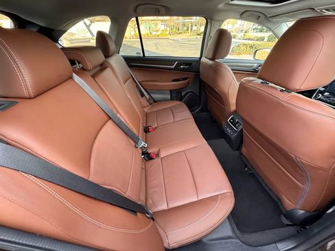 Used 2019 Subaru Outback 2.5i Touring w/ Popular Package #3A image 15