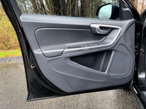Used 2018 Volvo S60 T5 Dynamic w/ Vision Package AWD/4WD image 22