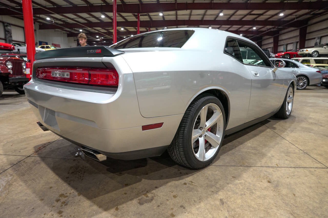 Used 2009 Dodge Challenger SRT8 RWD image 8