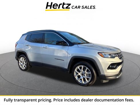 Used 2025 Jeep Compass Limited AWD/4WD image 1