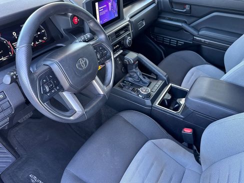 Used 2025 Toyota 4Runner TRD Off-Road AWD/4WD image 4